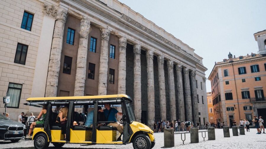 Rome: City Highlights Tour by Electric Golf Cart - Piazza Venezia and the final run to the Colosseum
