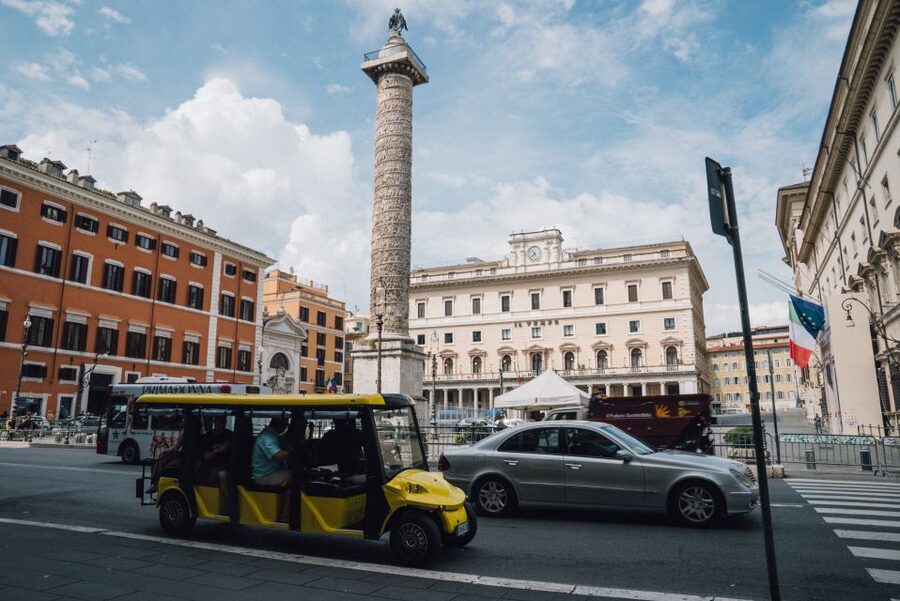 Rome: City Highlights Tour by Electric Golf Cart - Gelato and water: the small extras that keep the tour pleasant