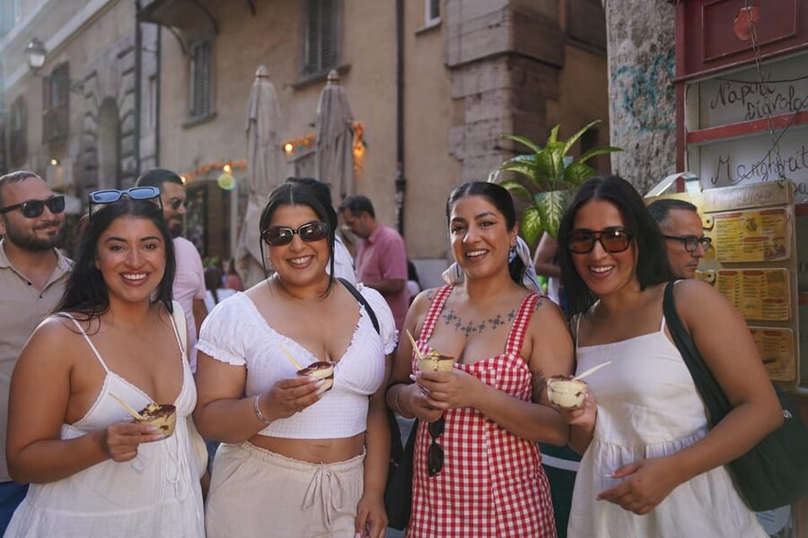 Rome: City Tour by Vespa with Pictures and Sweets Tastings - Key things that make this Rome Vespa tour click