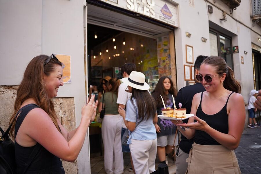 Rome: City Tour by Vespa with Pictures and Sweets Tastings - The professional photo session, and when you get your pictures