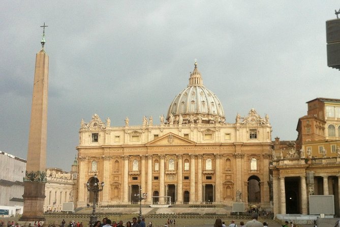 Rome city tour - How Pickup and a Driver Sign Save You Time in Rome