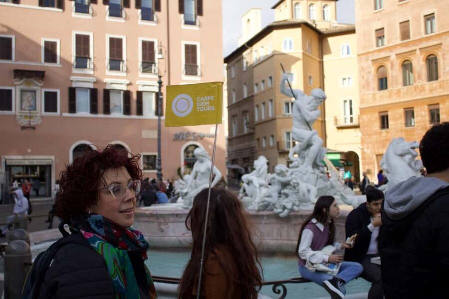 Rome: City Walking Tour in English or Spanish - Galleria Sciarra: the quieter palate cleanser between the landmarks