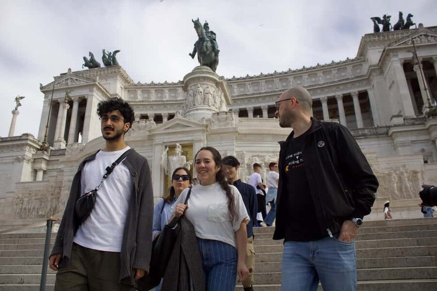 Rome: City Walking Tour in English or Spanish - Choosing your start: Piazza d’Aracoeli or Piazza di Pasquino