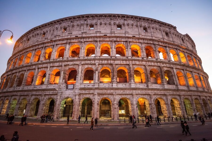Rome: Colosseum and Palatine Hill Guided Walking Tour - Palatine Hill: the high-society and government neighborhood