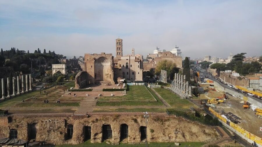 Rome: Colosseum Arena and Ancient Rome Guided Tour - Meeting at Largo Gaetana Agnesi and handling the metal detector reality
