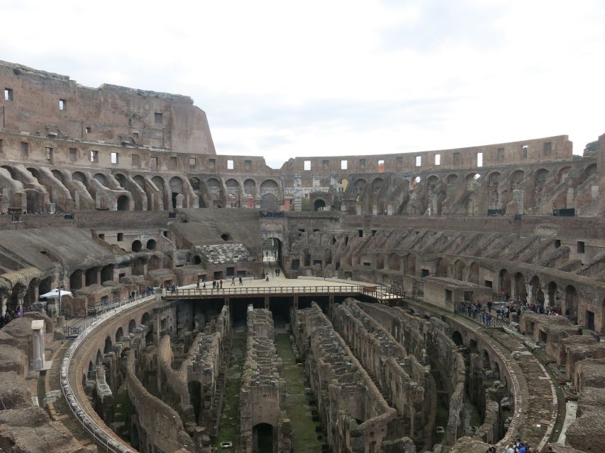 Rome: Colosseum Arena Floor, Roman Forum & Palatine Tour - Palatine Hill: the view over Circus Maximus and the palace stories