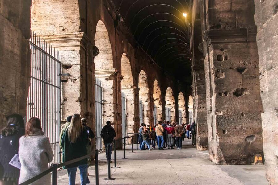 Rome: Colosseum Arena, Forum & Palatine Hill Guided Tour - Who should book this tour, and who might skip it