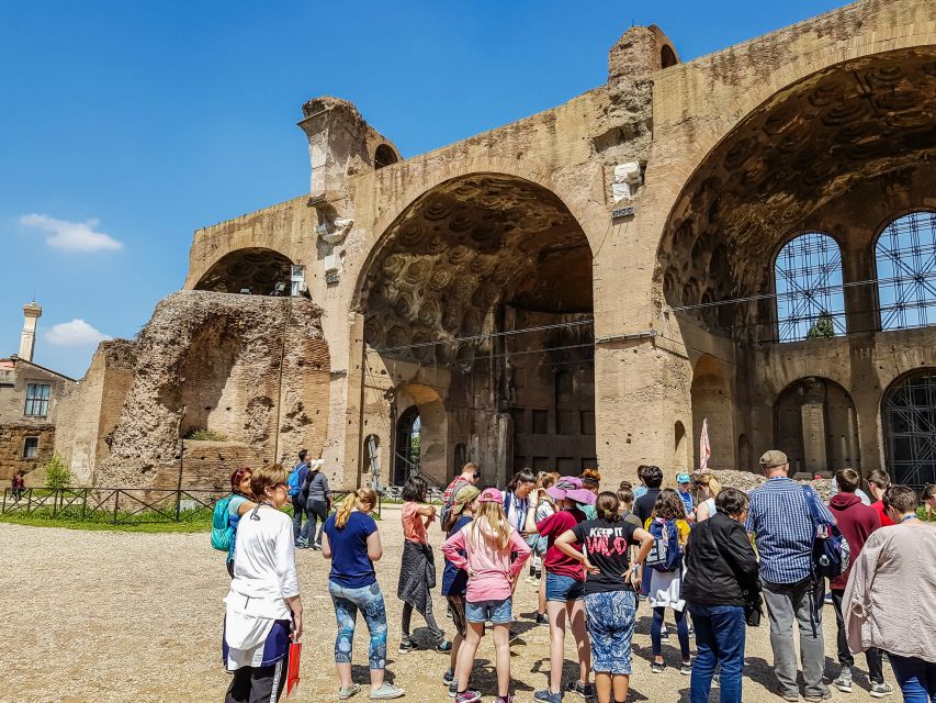 Rome: Colosseum Arena, Palatine Hill & Forum Guided Tour - Fast-track entry and the Gladiator’s Gate shortcut