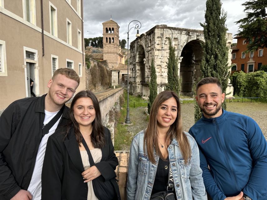 Rome: Colosseum, Circus Maximus, Forum & Ancient Rome Tour - A 2-hour Rome loop that makes the ancient city make sense