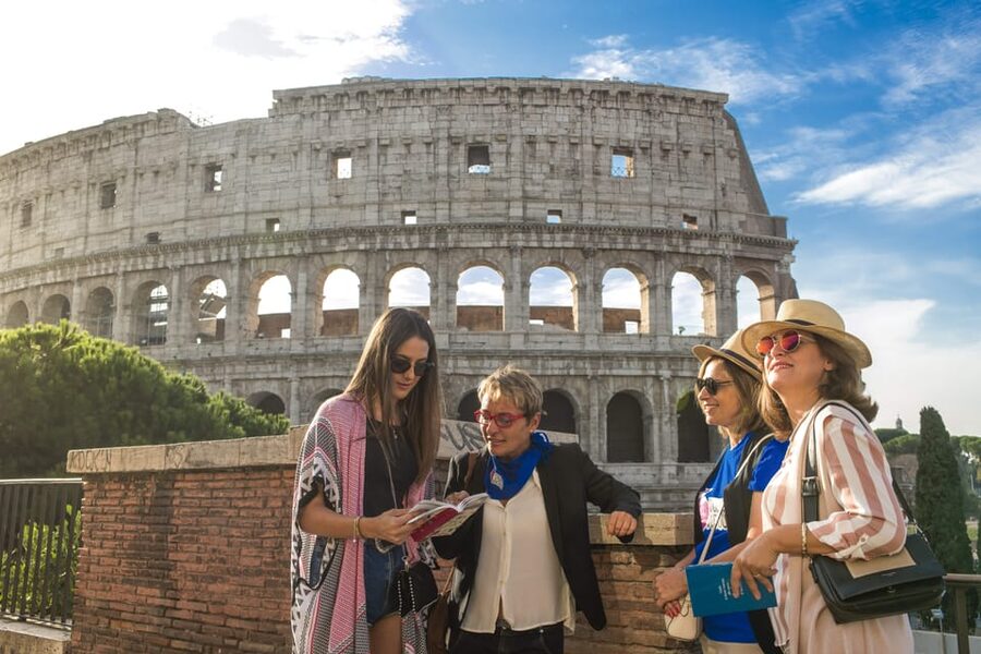Rome: Colosseum Experience with Host and Audio Guide - Timing and pacing for a 2.5-hour plan