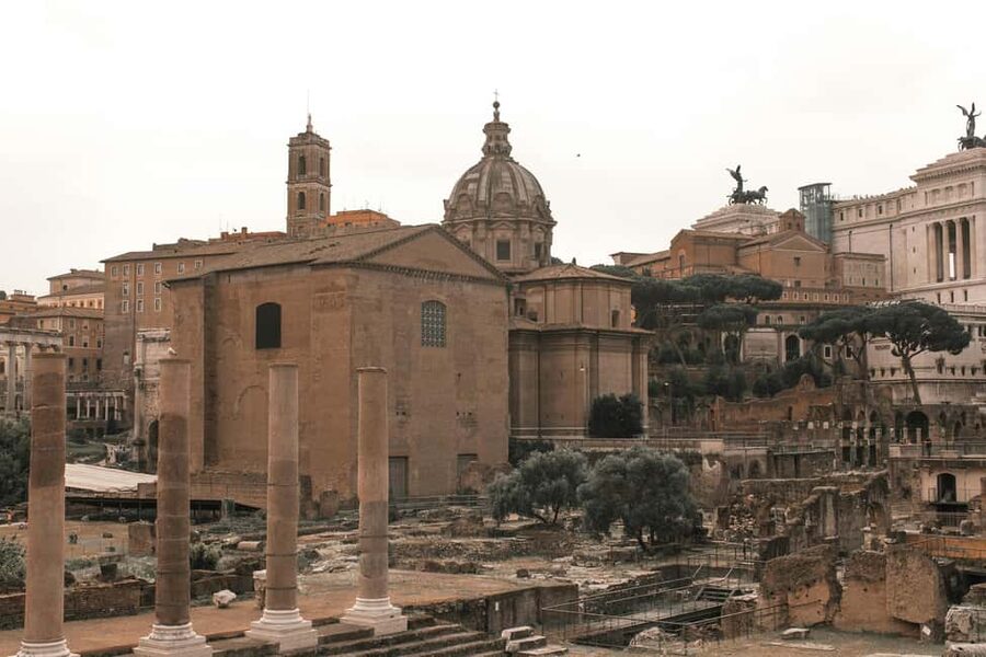 Rome: Colosseum Express Entry with Audio Guide App - Roman Forum and Palatine Hill: the logical follow-up to the Colosseum