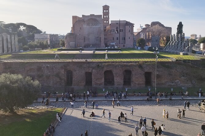 ROME:COLOSSEUM EXPRESS GLADiATOR ARENA SMALL GROUP/PRIVATE TOUR - Entering The Colosseum the fast-track way