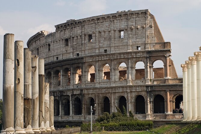 ROME:COLOSSEUM EXPRESS GLADiATOR ARENA SMALL GROUP/PRIVATE TOUR - Meeting point tips to avoid the lost-guide hassle