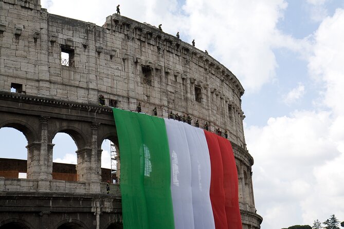 Rome: Colosseum Express Tour with Forum & Palatine Access - Entering the Colosseum: What the One-Hour Guided Walk Gives You