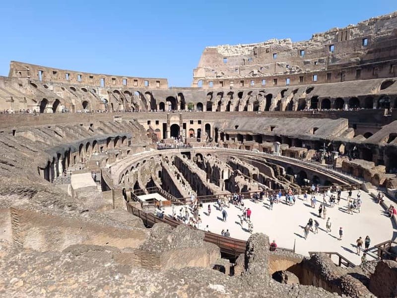 Rome: Colosseum, Forum and Palatine Hill - Where you meet: Fontana del Colosseo or Caffè Roma (and why 15 minutes matters)
