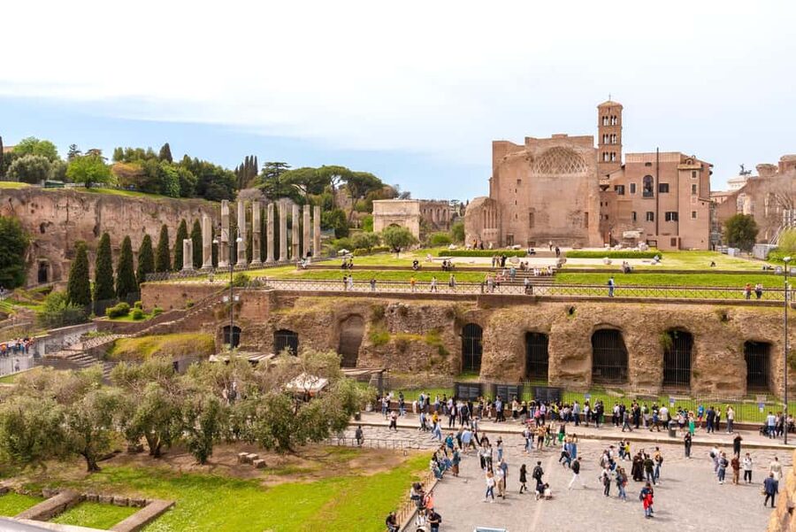 Rome: Colosseum, Forum, and Palatine Tour - Entering the Colosseum in the right order (tiers 1 and 2)