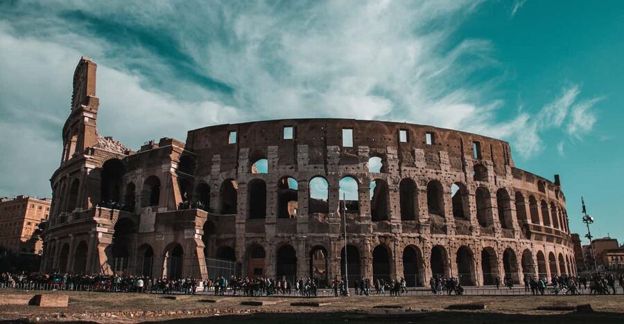 Rome: Colosseum, Forum, Palatine with Breakfast or Aperitif - Roman Forum First: Caesar, Daily Life, and Ruin-Level Reality