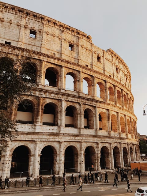 Rome: Colosseum, Forum, Palatine with Breakfast or Aperitif - Entering the Colosseum After About 2 Hours: What You’ll Want to Notice