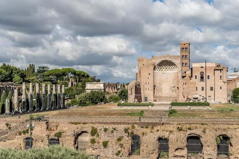 Rome: Colosseum & Forum Small Group Tour with Palatine Hill - Roman Forum Ruins: Temples, Columns, and Political Power