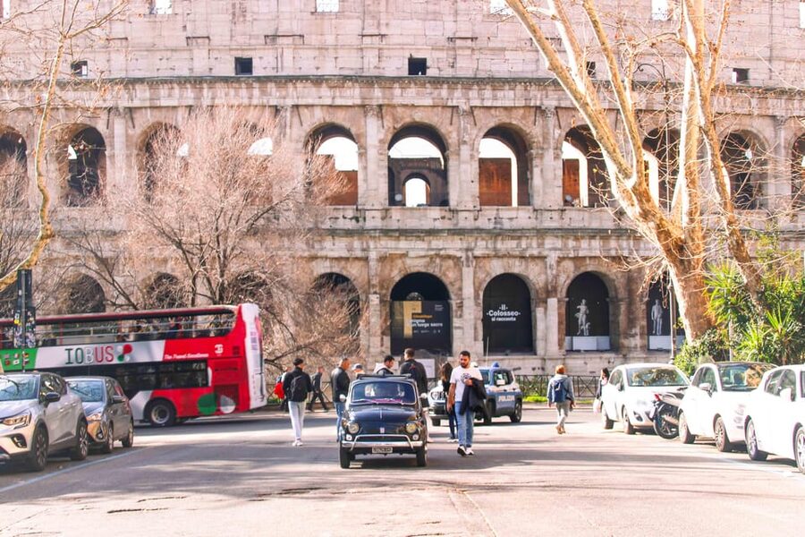 Rome: Colosseum & Forum with Audio Guide App -Optional Arena - Palatine Hill and Emperor-Residence Views: The Myth Plus the Real Power