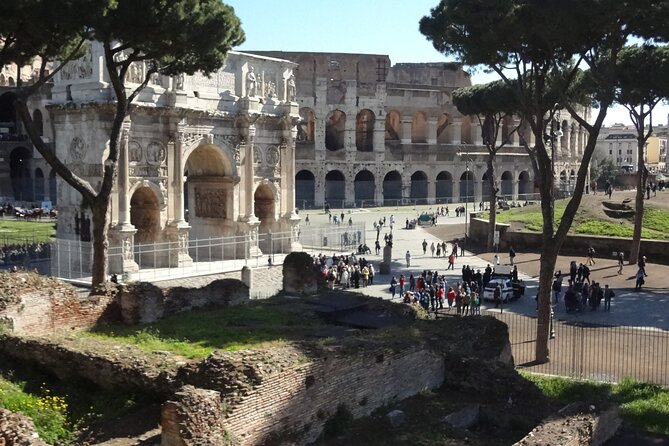 Rome: Colosseum Forums, Pantheon and City Highlights Private Tour - Trevi Fountain: the legend moment, with time to actually enjoy it