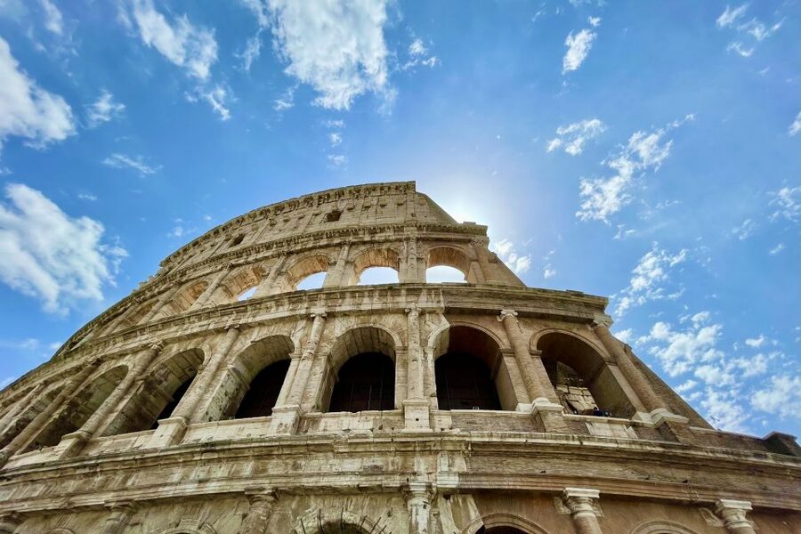 Rome: Colosseum Guided Tour with Entry Tickets - Meeting point at Via del Colosseo 41, and how the tour starts