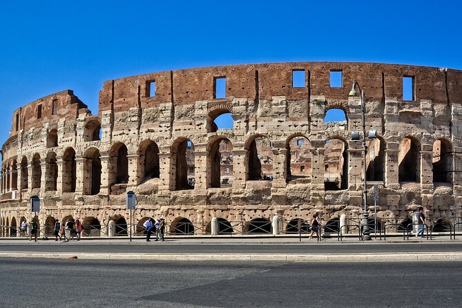 Rome: Colosseum Guided Tour with Roman Forum and Palatine Hill - Entering The Colosseum: Reserved Ticket, Live Guide, Audio Headsets