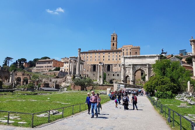 Rome: Colosseum, Palatine Hill and Roman Forum Guided Tour - Via Sacra to Palatine Hill: The Walk That Connects Everything