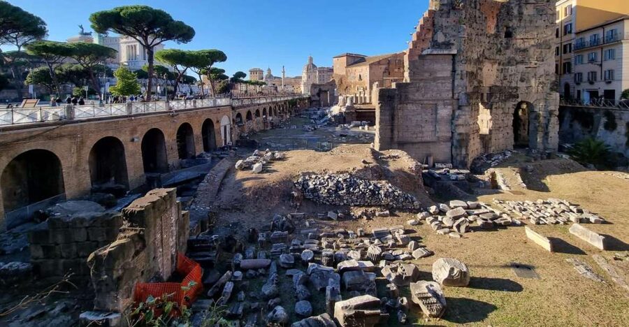 Rome: Colosseum, Palatine Hill and Roman Forum Guider Tour - What to bring, and what will get you turned away