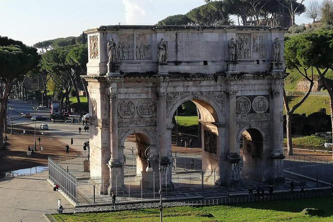 Rome: Colosseum, Roman Forum and Palatine Hill Private Tour - The extra Forum stops that make the route feel intentional