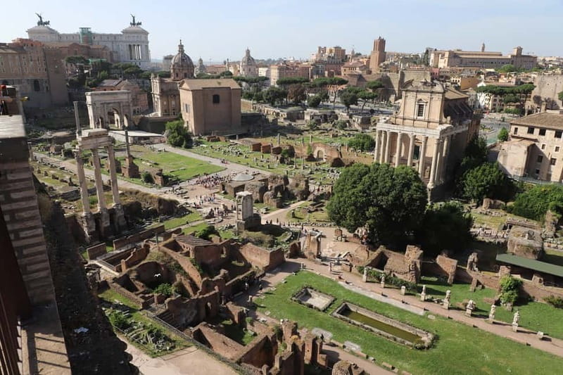 Rome: Colosseum & Roman Forum Guided Tour - Roman Forum and Imperial Forums: daily life meets political power