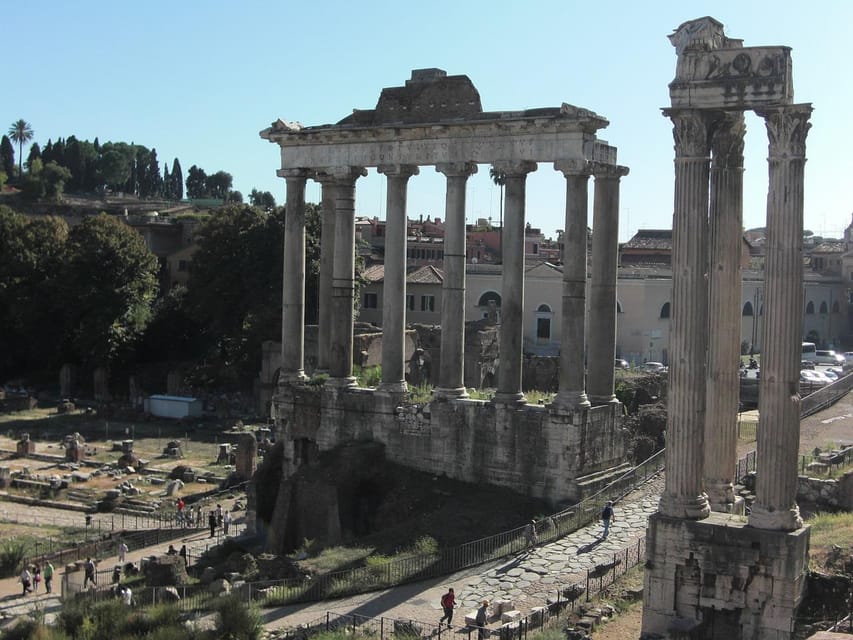 Rome: Colosseum, Roman Forum & Palatine Hill Experience - Small group feel: the underrated advantage