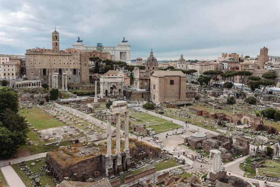 Rome: Colosseum, Vatican Museums & Historic Center in a Day - Colosseum Entry and Gladiator Stories: What You’ll Actually Experience