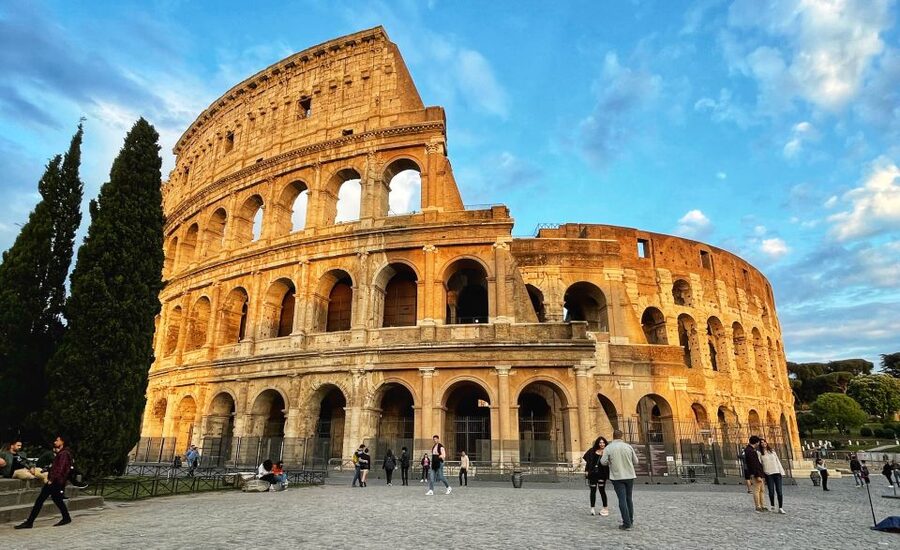 Rome: Colosseum with Arena Floor, Forum & Palatine Hill Tour - Practical tips that make the day smoother