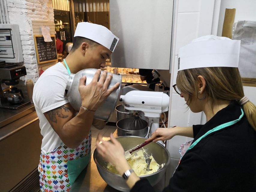 Rome cooking: Gelato & Tiramisu with savoiardi Baking class - Step-by-step flow you can expect during the 2.5 hours