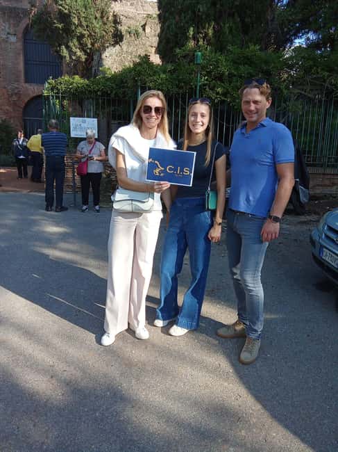 Rome: Domus Aurea Guided Tour and Virtual Reality Experience - Cryptoporticus and the Hall of Birds, where the story gets specific