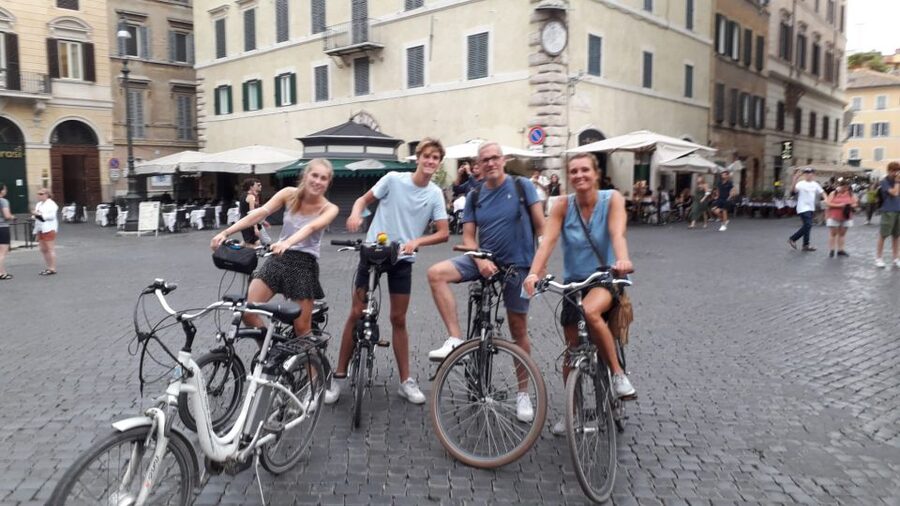 Rome: E-Bicycle Tour - Piazza di Spagna and the Spanish Steps, Then Trevi Fountain