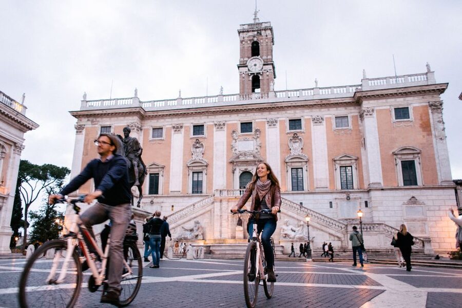 Rome E-Bike Tour – Small Group, Safe Route & Local Guide - Piazza Venezia Views and Photo Stops That Save Your Energy