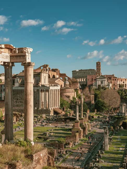 Rome E-Bike Tour with a local! (and a traditional snack) - Iconic landmarks, photo breaks, and panoramas with a smart tempo