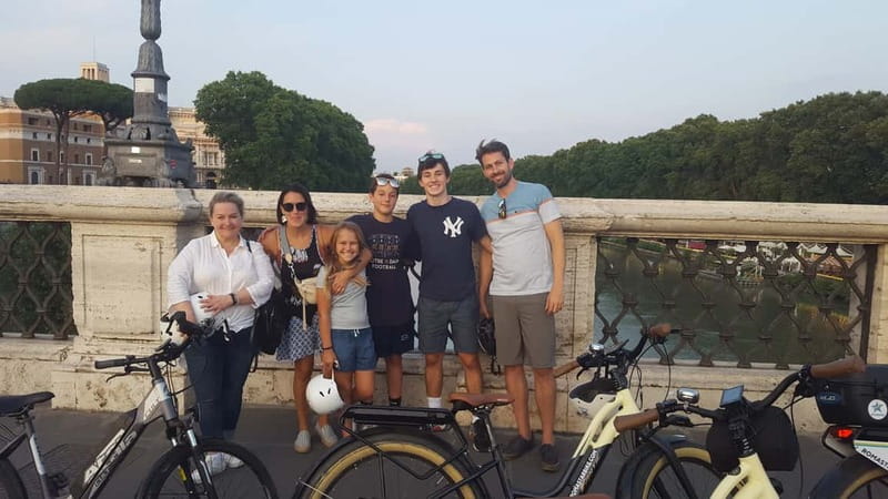 Rome: Early Morning eBike Tour - Colosseum in 3D VR, then out into real streets