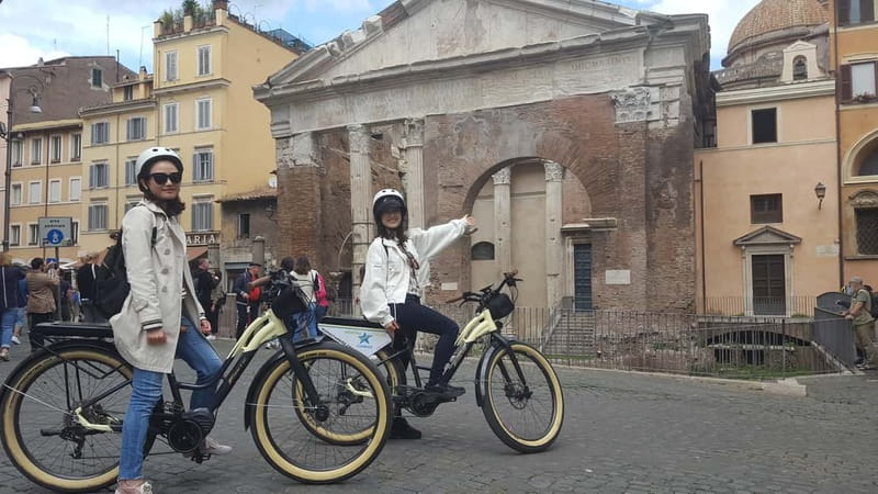 Rome: Early Morning eBike Tour - Trajan Forum and the Pantheon: where the guide helps you read Rome