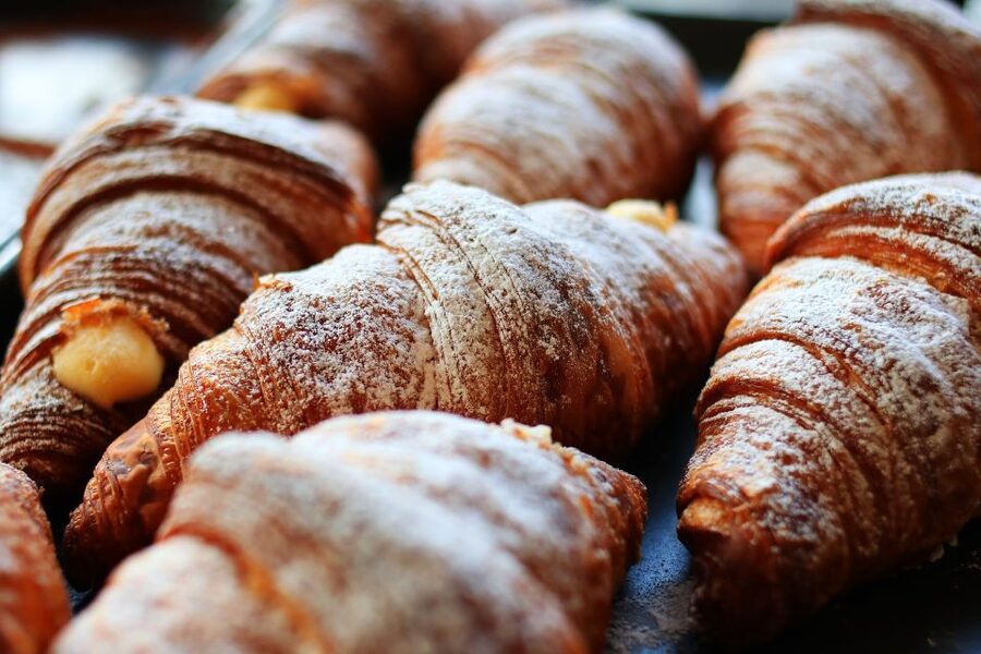 Rome: Early Morning Sightseeing and Piazzas with Breakfast - Piazza del Popolo: Getting Your Bearings Fast