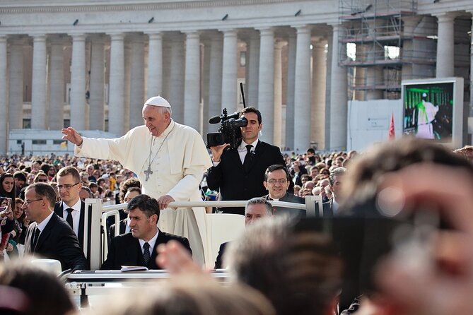 Rome: Escorted Papal Audience Experience with Entry Ticket - Meeting at The Rock Shop, and why the first 15 minutes matter