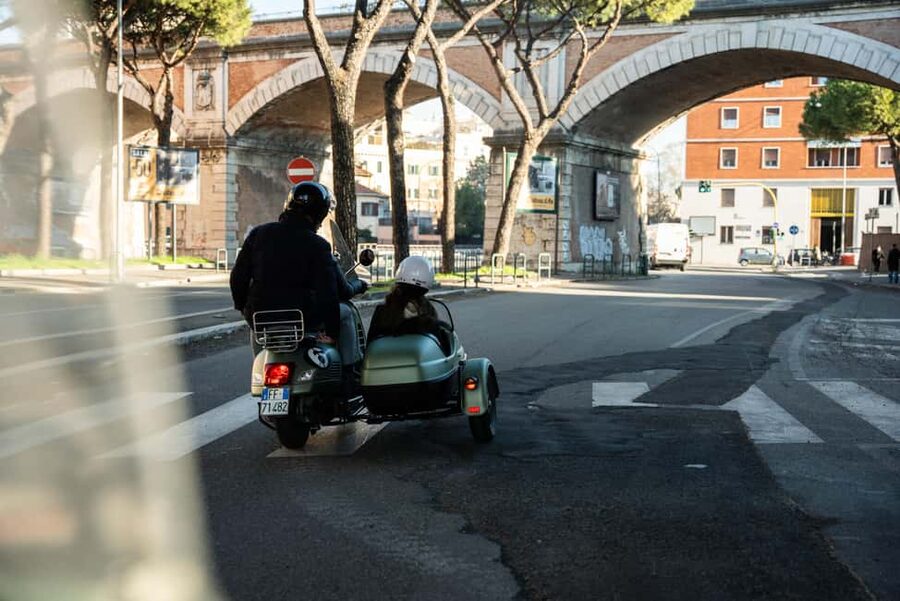 Rome: Evening Vespa Sidecar City Tour - Pyramid of Cestius: Quick Guided Context, Great Photo Potential