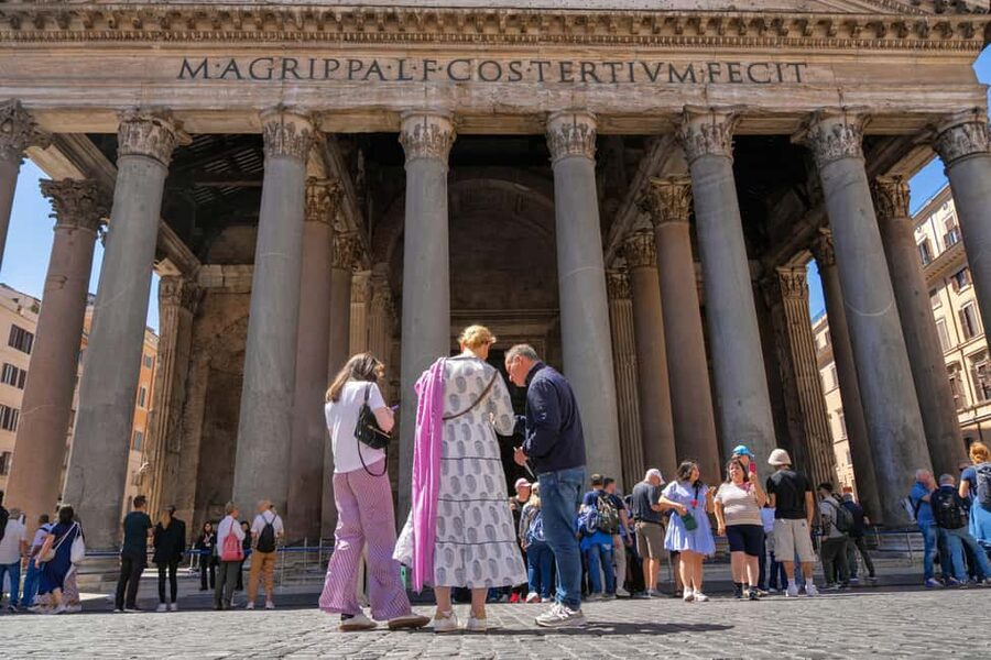 Rome: Exclusive Private Tour by Tuk Tuk - Meeting at Caffè Roma and Getting Started Smoothly