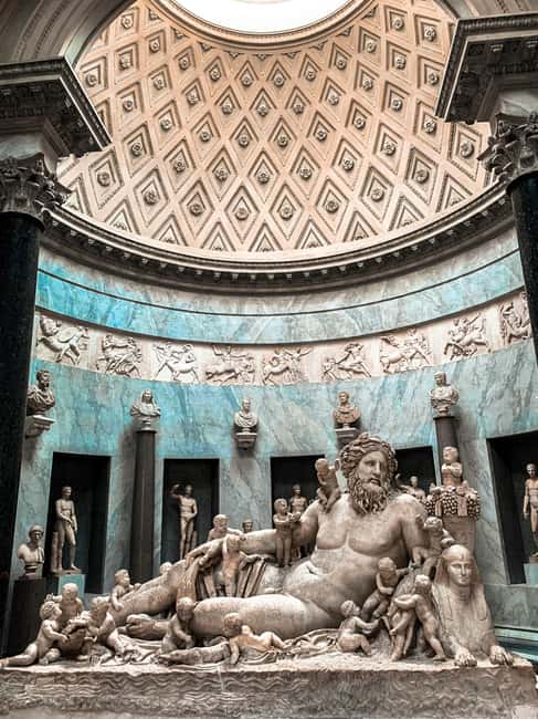 Rome: Fast-Track Ticket to Vatican Museum & Sistine Chapel - Sculpture, Relics, and the Spiral Staircase Photo Moment