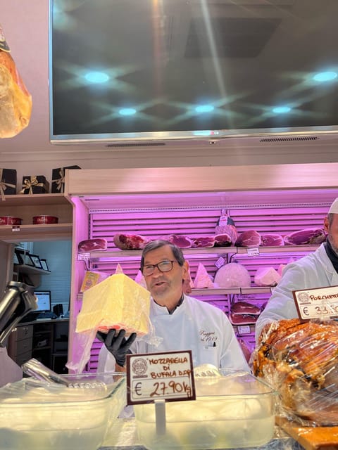 Rome: Food & Wine Tour of Campo de Fiori, Ghetto, Trastevere - Pace, timing, and what to bring so you enjoy every stop