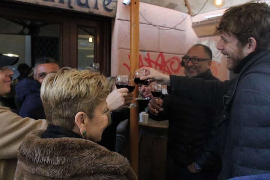 Rome: Food & Wine Tour with a local guide in Trastevere - Street food and snacks stops: suppli and Roman everyday bites