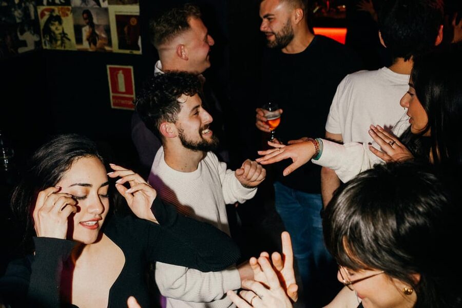 Rome: Forbidden History Walking Tour & Pub Crawl with Drinks - The 3-Hour Route: From Piazza della Madonna dei Monti to Piazza Venezia