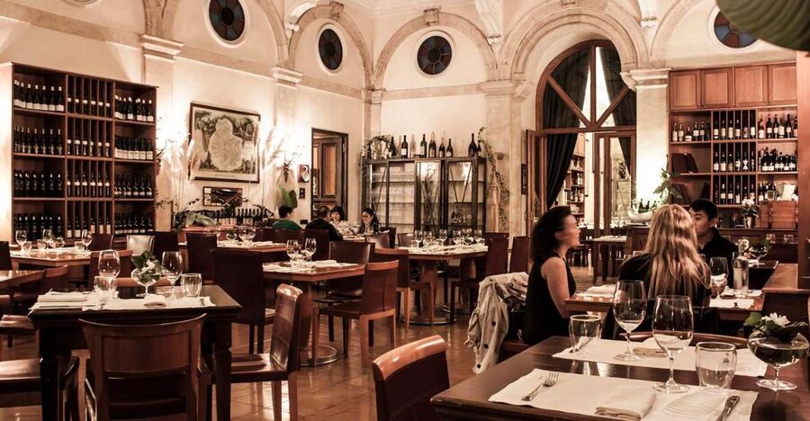 Rome: Gourmet Wine and Dine in a Luxury Restaurant - Meet Chef Tina, Then Watch the Meal Come Together
